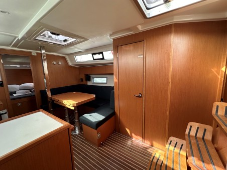 Bavaria Yachtbau Bavaria C38 Sienna