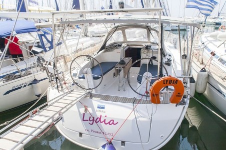 Bavaria Yachtbau Bavaria Cruiser 37 - 3 cab. Lydia