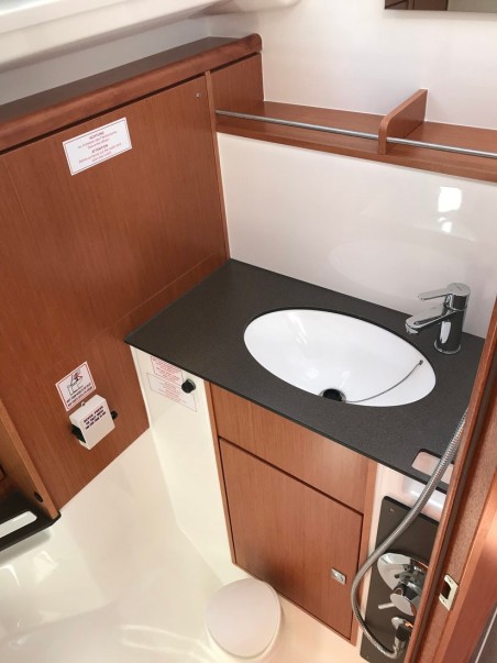 Bavaria Yachtbau Bavaria Cruiser 37 - 3 cab. Lydia