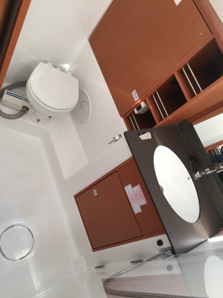 Bavaria Yachtbau Bavaria Cruiser 41 - 3 cab. Anemoessa