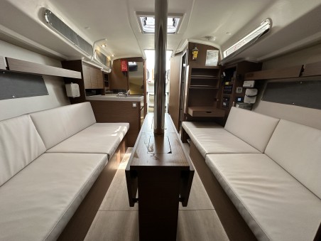 Bénéteau Oceanis 34.1 Aria