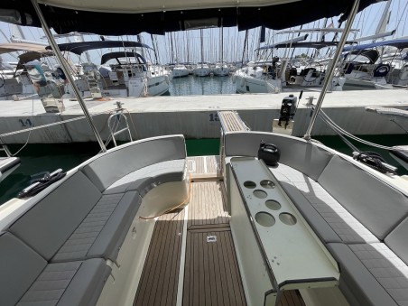 SAS - Vektor Adria 1002 Vektor Vella