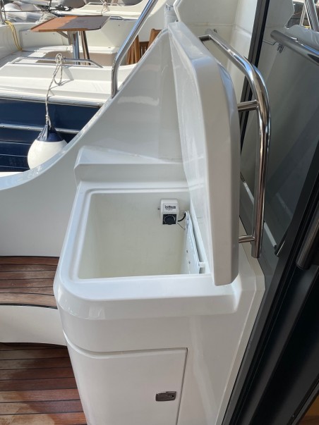 SAS - Vektor Adriana 36 Iris