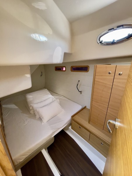 SAS - Vektor Adriana 44 FLY Baby Blue