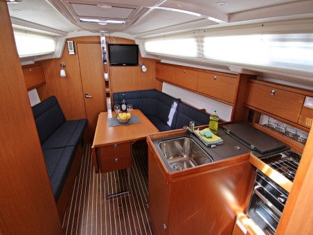 Bavaria Yachtbau Bavaria Cruiser 34 Lucy