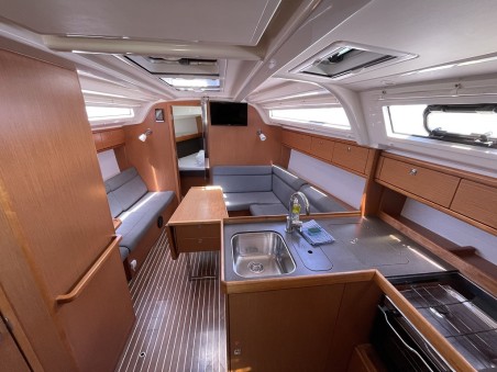 Bavaria Yachtbau Bavaria Cruiser 37 - 3 cab. Andrea