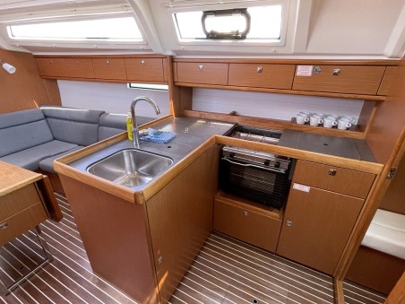 Bavaria Yachtbau Bavaria Cruiser 37 - 3 cab. Andrea