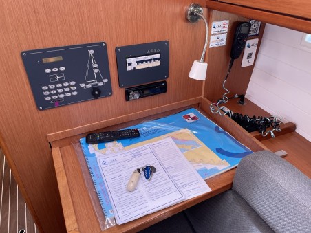 Bavaria Yachtbau Bavaria Cruiser 37 - 3 cab. Julia