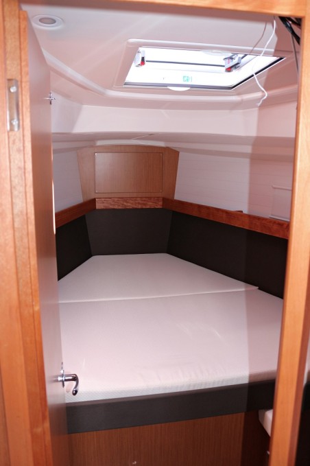 Bavaria Yachtbau Bavaria Cruiser 37 - 3 cab. Julia