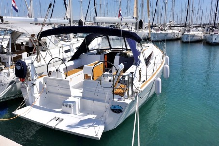 Dufour Yachts Dufour 382 GL Louise