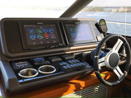 Jeanneau Prestige 520 Flybridge - 3 + 1 cab. Medusa