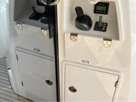 Jeanneau Prestige 520 Flybridge - 3 + 1 cab. Medusa