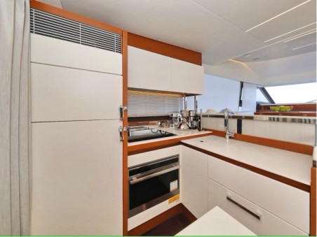 Jeanneau Prestige 520 Flybridge - 3 + 1 cab. Medusa