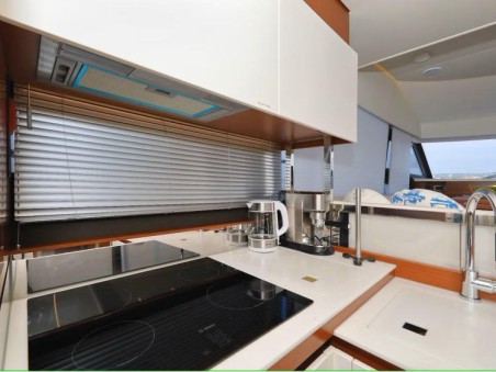 Jeanneau Prestige 520 Flybridge - 3 + 1 cab. Medusa