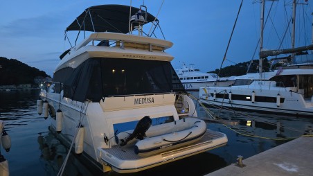 Jeanneau Prestige 520 Flybridge - 3 + 1 cab. Medusa