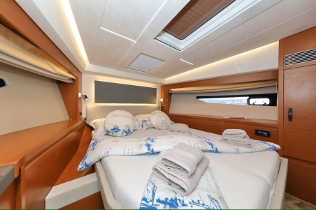 Jeanneau Prestige 520 Flybridge - 3 + 1 cab. Medusa