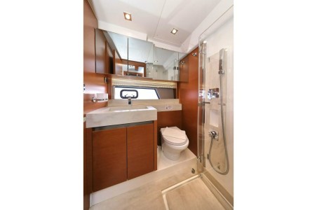 Jeanneau Prestige 520 Flybridge - 3 + 1 cab. Medusa