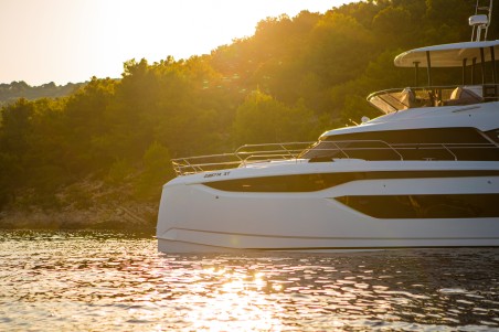 Prestige Yachts Prestige M48 - 3 + 1 cab. Dolce far niente