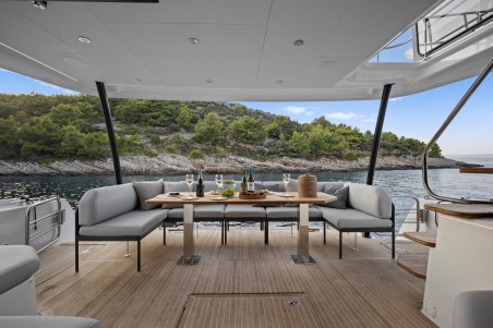 Prestige Yachts Prestige M48 - 3 + 1 cab. Dolce far niente