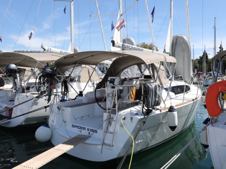 Jeanneau Sun Odyssey 319 - 2 cab. Spider Kiss