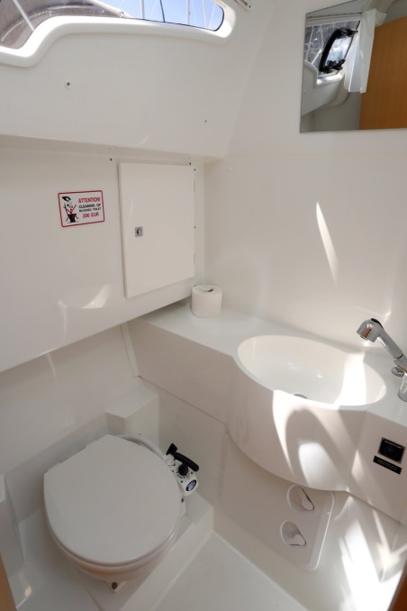 Jeanneau Sun Odyssey 319 - 2 cab. Spider Kiss