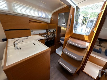Jeanneau Sun Odyssey 350 - 3 cab. Star Kiss