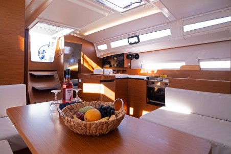 Jeanneau Sun Odyssey 410 - 3 cab. Midnight Kiss