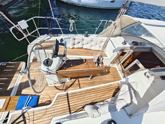 Bavaria Yachtbau Bavaria Cruiser 33 Pulenat