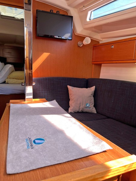 Bavaria Yachtbau Bavaria Cruiser 33 Pulenat