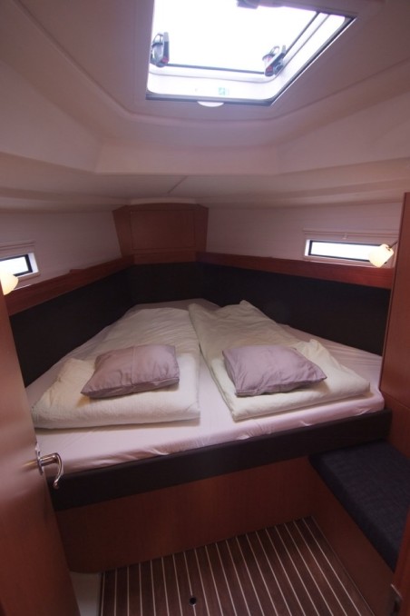 Bavaria Yachtbau Bavaria Cruiser 37 - 3 cab. Dori