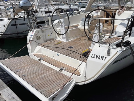 Bavaria Yachtbau Bavaria Cruiser 41 - 3 cab. Levant