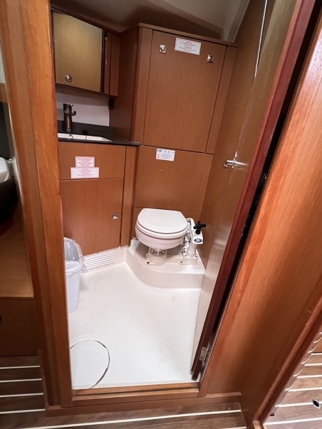 Bavaria Yachtbau Bavaria Cruiser 41 - 3 cab. Levant