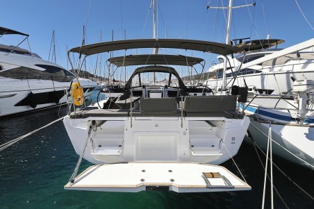 Dufour Yachts Dufour 44 - 4 cab Scooby Doo