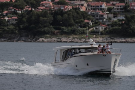 Greenline 40 | Yacht Charter Croatia | Travelboat
