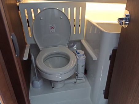 Jeanneau Merry Fisher 895 Sport Offshore Surprise