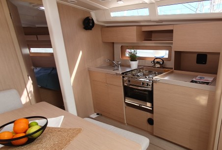 Bénéteau Oceanis 37.1 Breeze