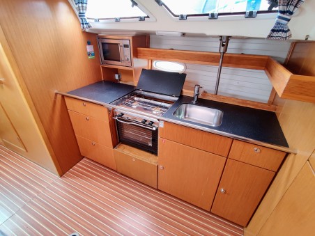 Bavaria Yachtbau Bavaria 47 Cruiser Gin & Tonic