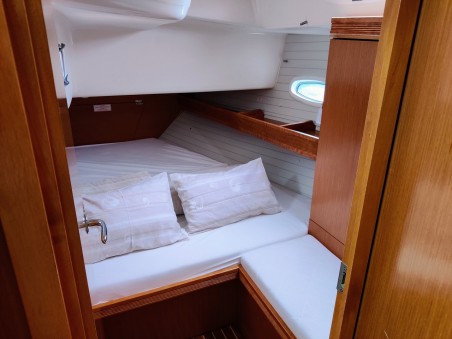 Bavaria Yachtbau Bavaria 47 Cruiser Gin & Tonic