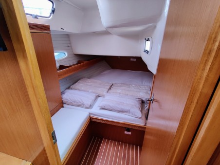 Bavaria Yachtbau Bavaria 47 Cruiser Gin & Tonic