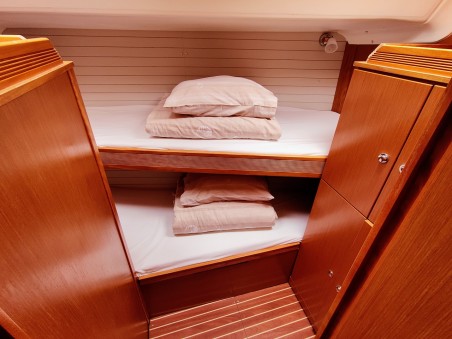 Bavaria Yachtbau Bavaria 47 Cruiser Gin & Tonic