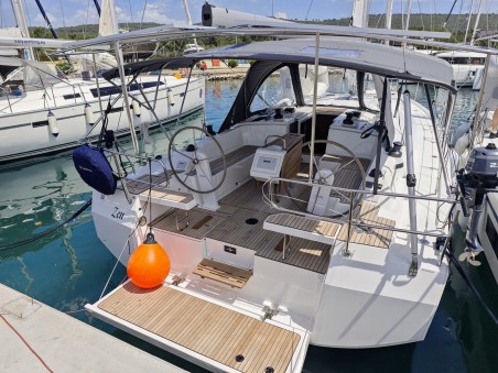 Bavaria Yachtbau Bavaria C42 Zen