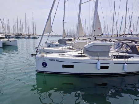 Bavaria Yachtbau Bavaria C42 Zen