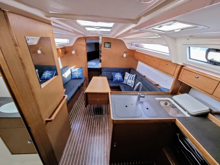 Bavaria Yachtbau Bavaria Cruiser 37 - 3 cab. Atena