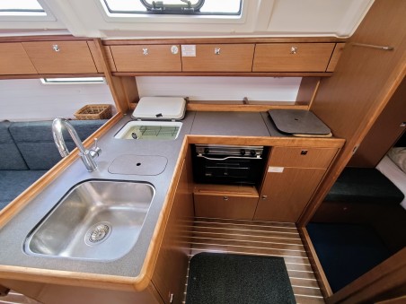 Bavaria Yachtbau Bavaria Cruiser 37 - 3 cab. Hana