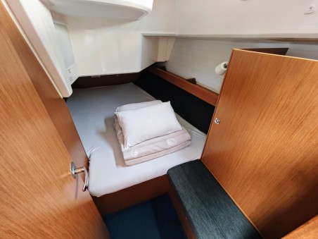 Bavaria Yachtbau Bavaria Cruiser 37 - 3 cab. Hana