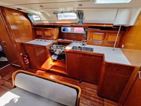 Bénéteau Oceanis Clipper 461 Rose Runner