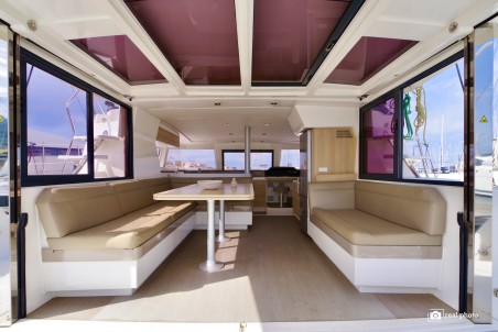 Catana Group Bali 4.1 - 4 + 2 cab. Alba