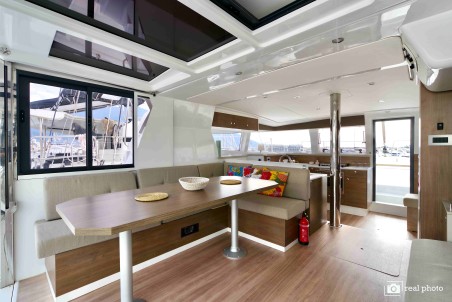 Catana Group Bali 4.2 - 4 + 1 cab. Ferdi