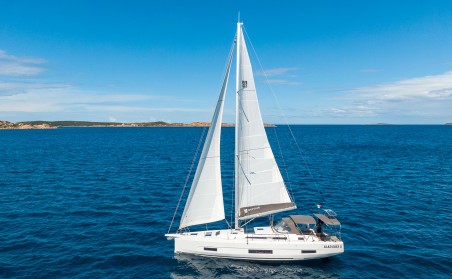 Dufour Yachts Dufour 470 - 5 + 1 cab. Dione