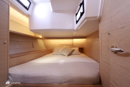 Dufour Yachts Dufour 470 - 5 + 1 cab. Lucia